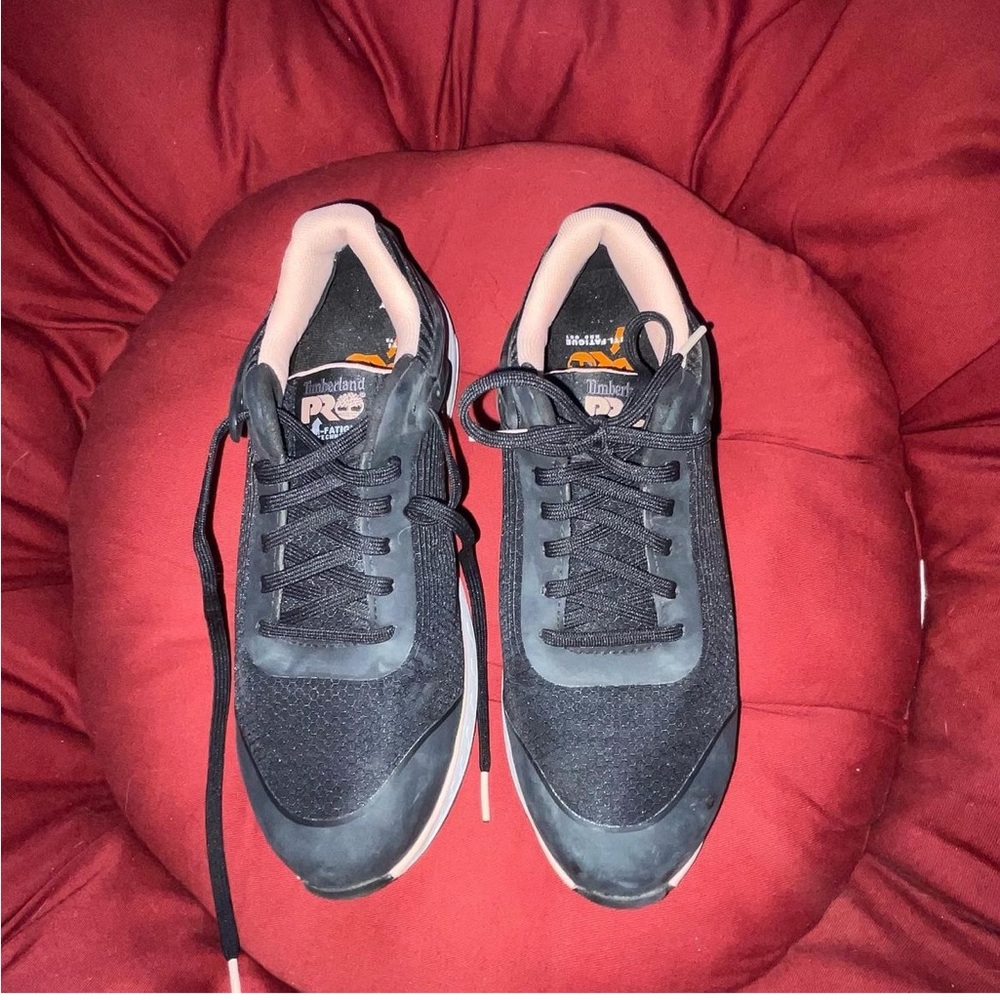 Women’s timberland steel toe/composite tennis shoes. Size 7.5